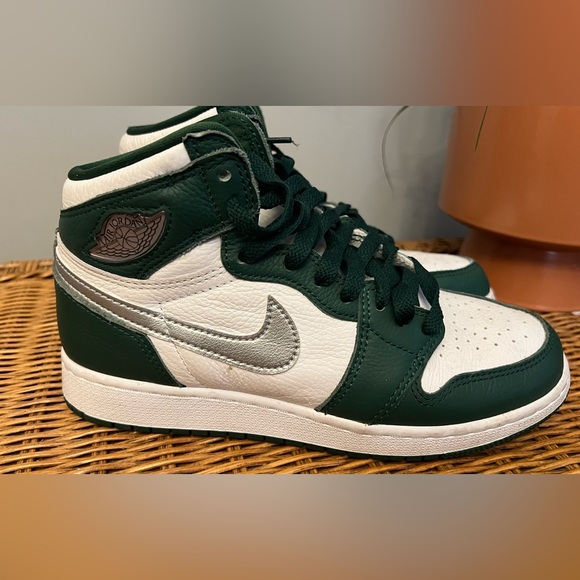 Air Jordan I Retro High OG - Picture 10 of 11